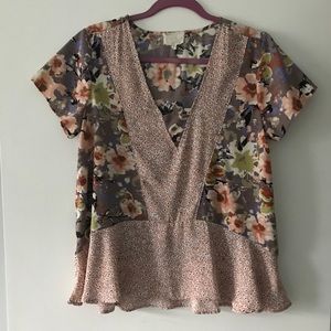 Anthropologie Short Sleeve Floral Top Size M